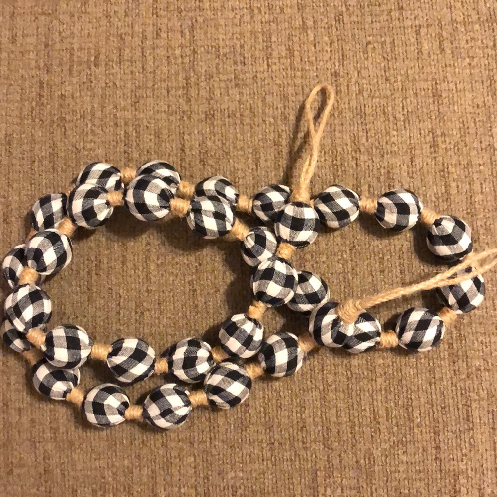 COPY - Buffalo Check Farmhouse Garland SZ 70 in